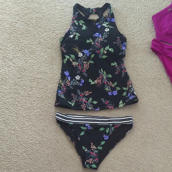 Athleta Swimwear Bundle - Picture 4 of 14